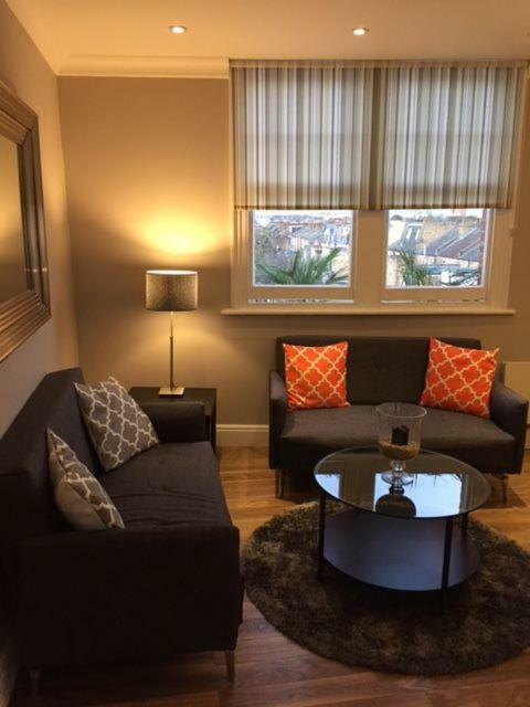 Apartamento Stunning 2 Bed Flat Shepherds Bush Londres Exterior foto