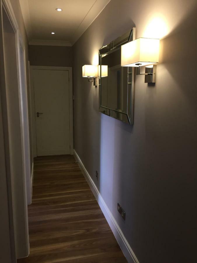 Apartamento Stunning 2 Bed Flat Shepherds Bush Londres Exterior foto