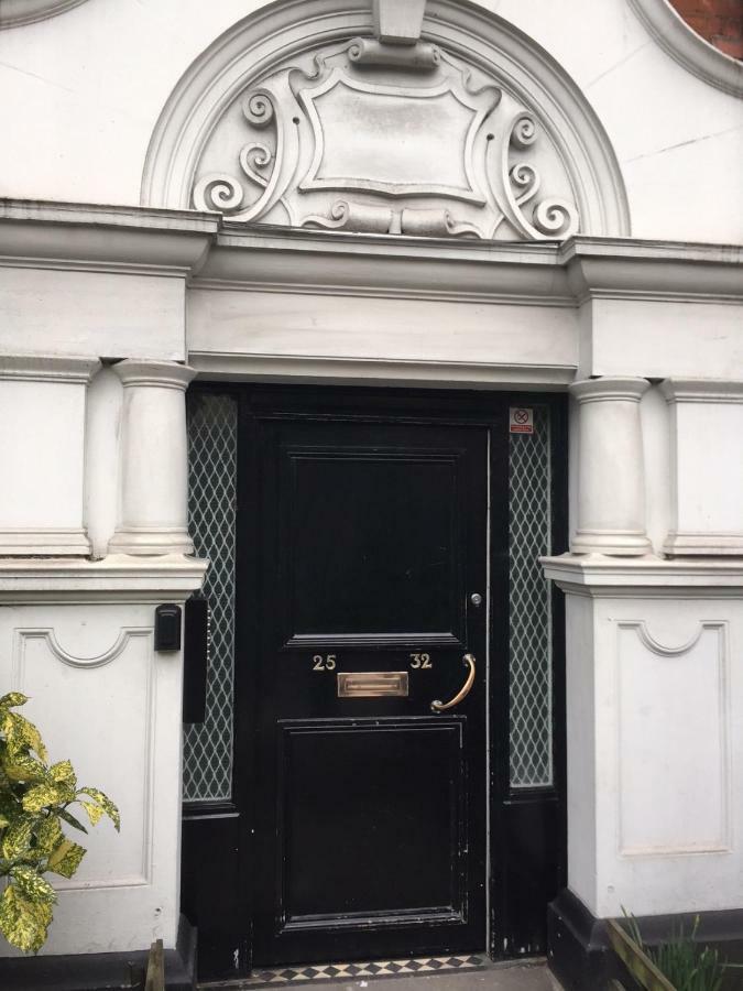 Apartamento Stunning 2 Bed Flat Shepherds Bush Londres Exterior foto