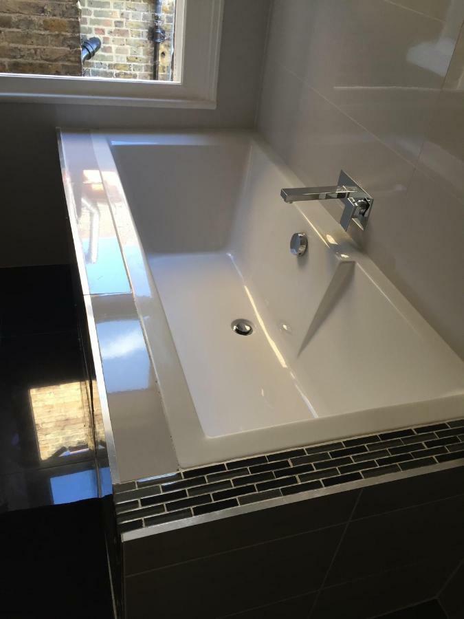 Apartamento Stunning 2 Bed Flat Shepherds Bush Londres Exterior foto
